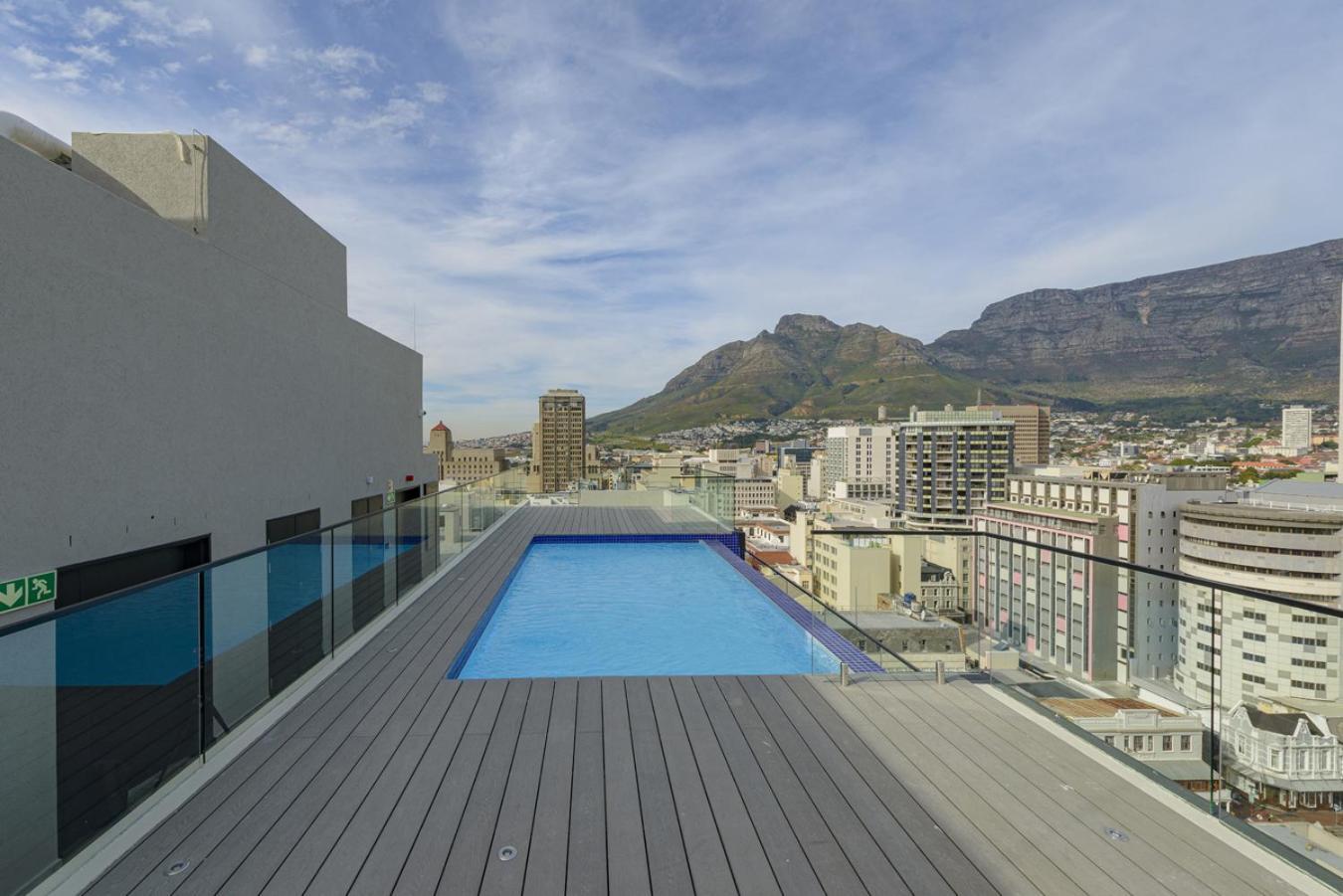 Urban Comfort At 1 Bed In City Centre With Pool Cape Town Luaran gambar